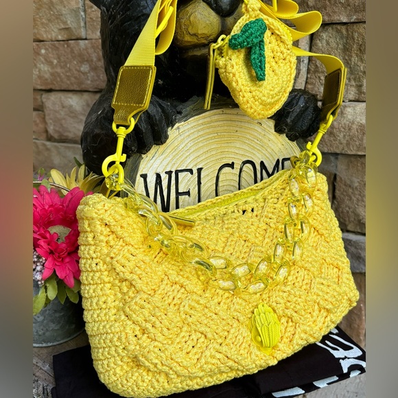 Authentic KURT GEIGER LONDON Crochetted zip top crossbody and pouch - Picture 1 of 14